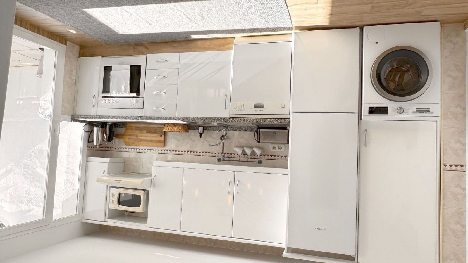 Piso de 3 habitaciones en Marbella en venta con piscina - 575.000 € (Ref: 9499962)