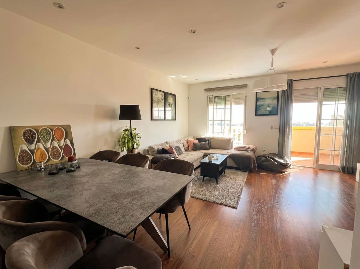 4 sovrum Semi-fristående Villa till salu i Benalmadena med garage - 575 000 € (Ref: 9629645)