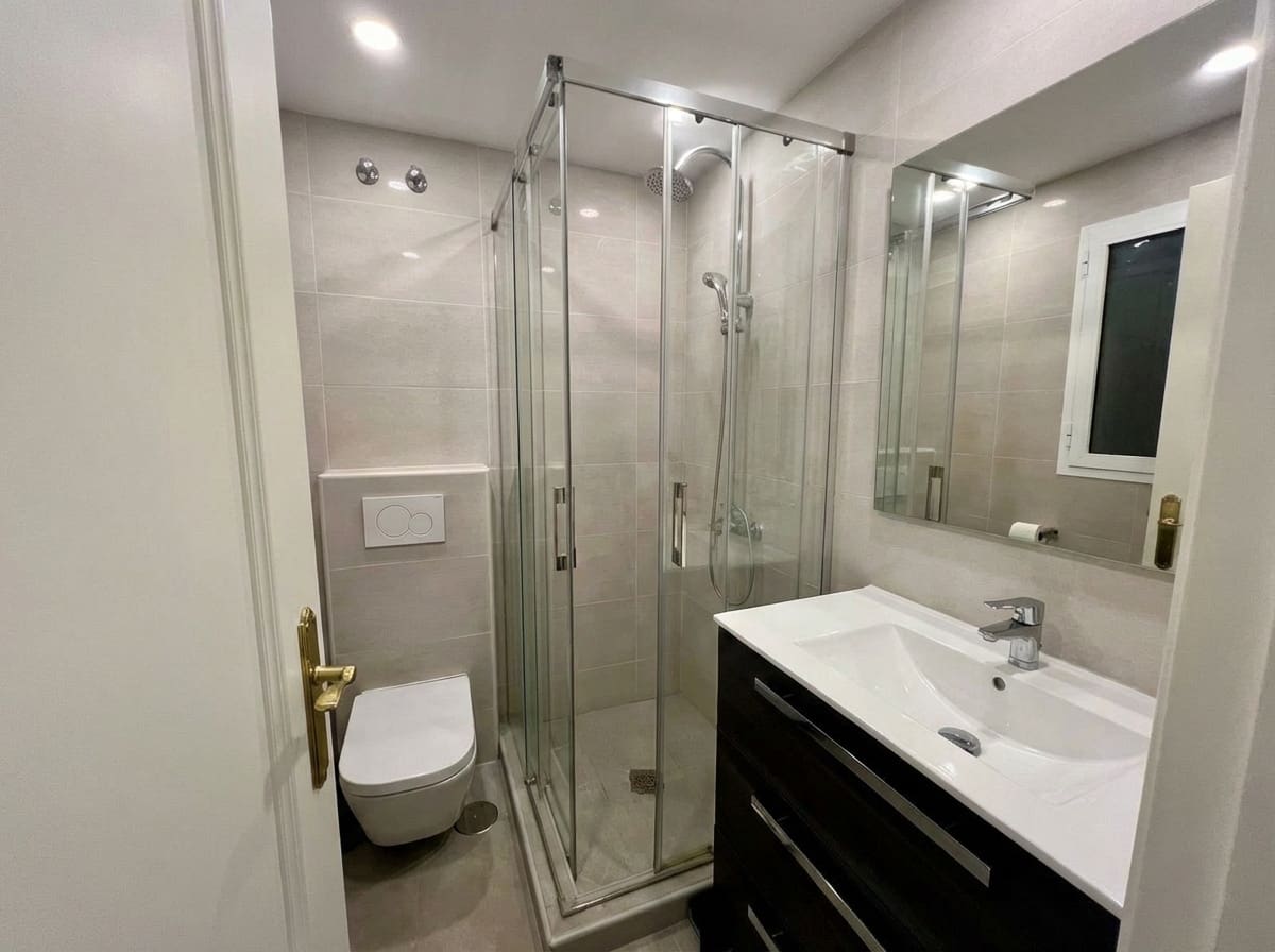 4 sovrum Semi-fristående Villa till salu i Benalmadena med garage - 575 000 € (Ref: 9629645)