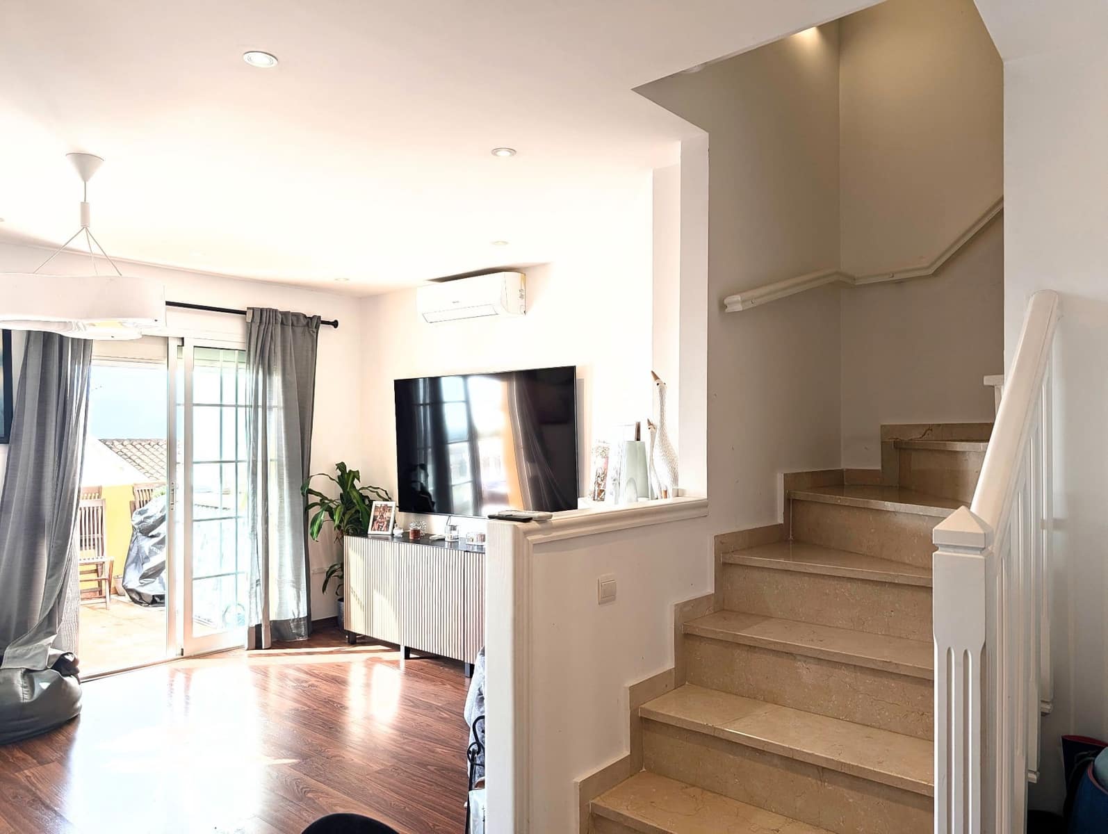 4 bedroom Semi-detached Villa for sale in Benalmadena with garage - € 575,000 (Ref: 9629645)