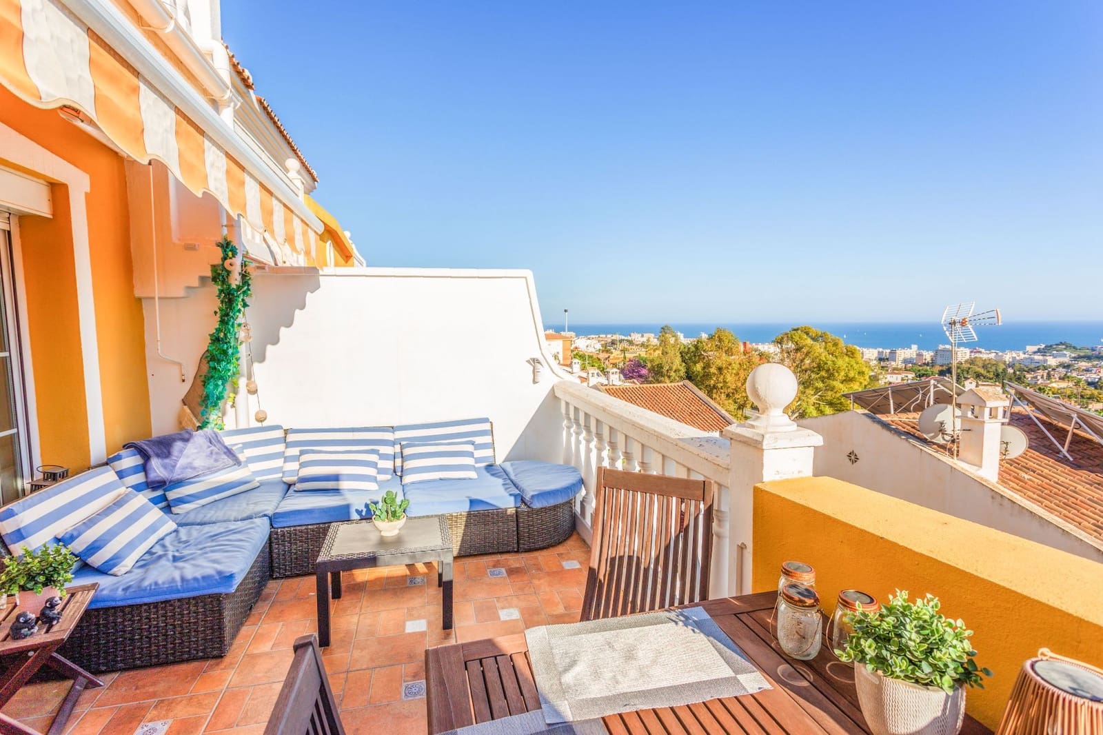 4 soverom Kjedet enebolig til salgs i Benalmadena med garasje - € 589 000 (Ref: 9629645)