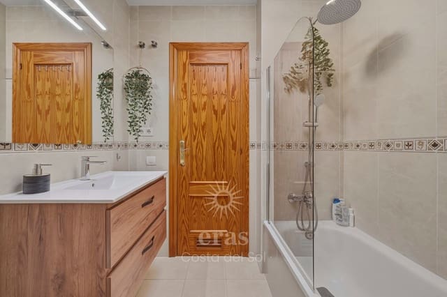 2 sovrum Lägenhet till salu i Los Pacos, Fuengirola med garage - 350 000 € (Ref: 9633857)