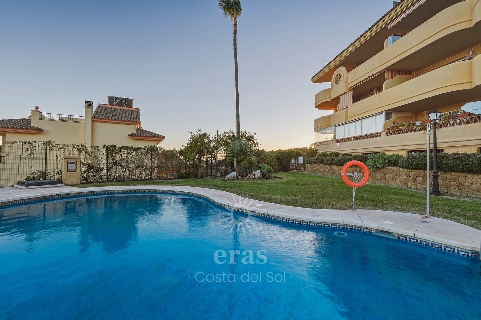 2 sovrum Lägenhet till salu i Fuengirola med garage - 350 000 € (Ref: 9633857)