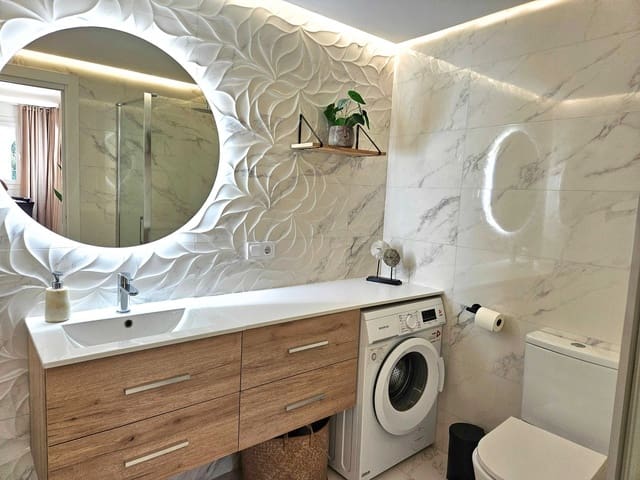 1 sypialnia Apartament na sprzedaż w Benalmadena Costa, Benalmádena z basenem - 349 000 € (Ref: 9658355)