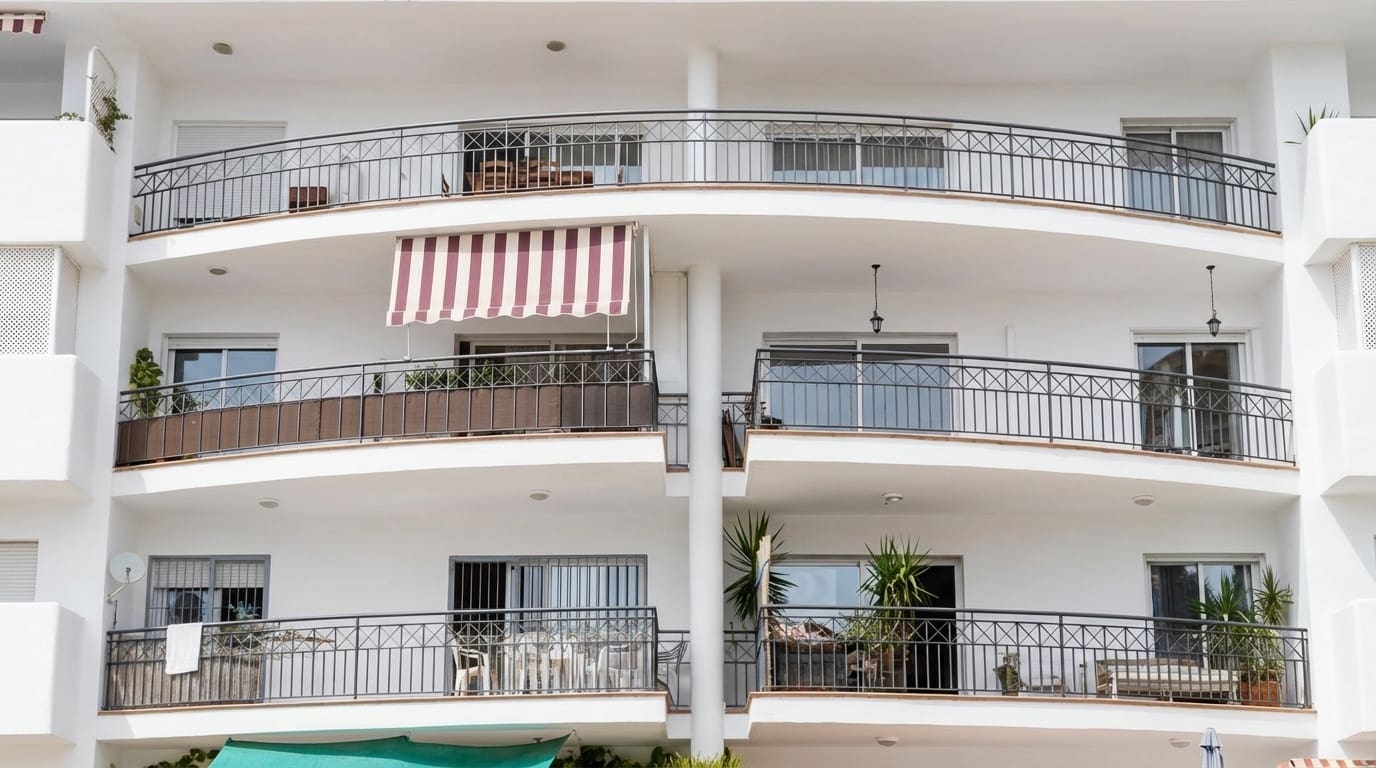 2 slaapkamer Appartement te koop in Fuengirola met zwembad garage - € 329.000 (Ref: 9658356)