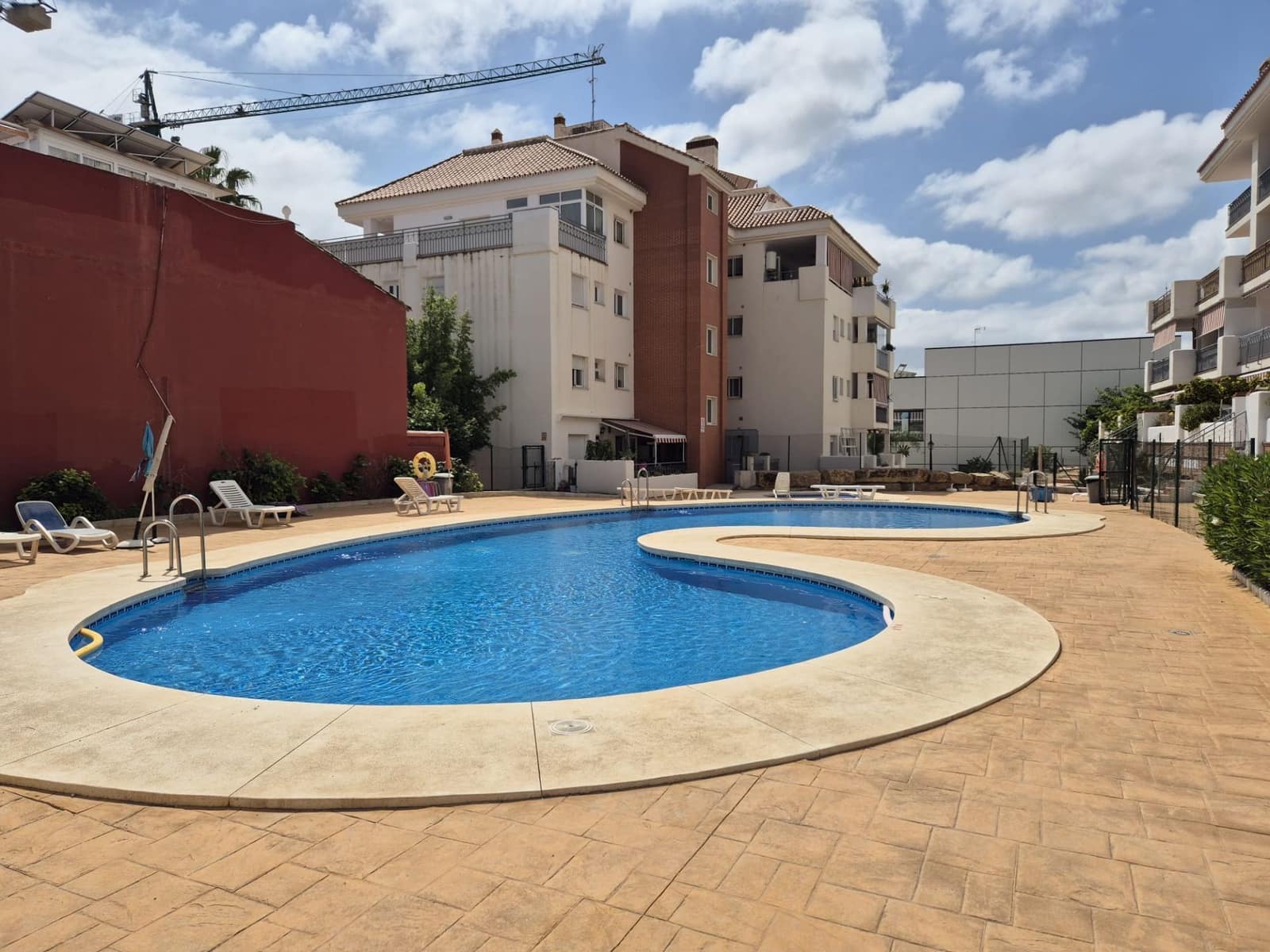 2 slaapkamer Appartement te koop in Fuengirola met zwembad garage - € 329.000 (Ref: 9658356)