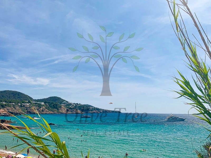 3 slaapkamer Appartement te huur in Cala Tarida met zwembad - € 2.000 (Ref: 10037181)