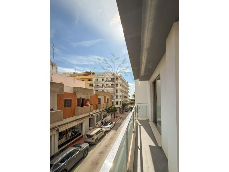 Apartamento de 5 habitaciones en Santa Eulalia / Santa Eularia en alquiler - 4.000 € (Ref: 10119722)