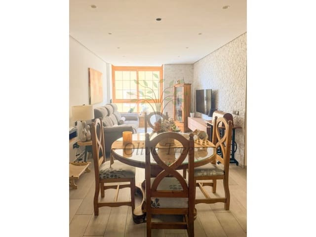 2 slaapkamer Appartement te koop in Sant Antoni de Portmany met zwembad - € 475.000 (Ref: 10139456)
