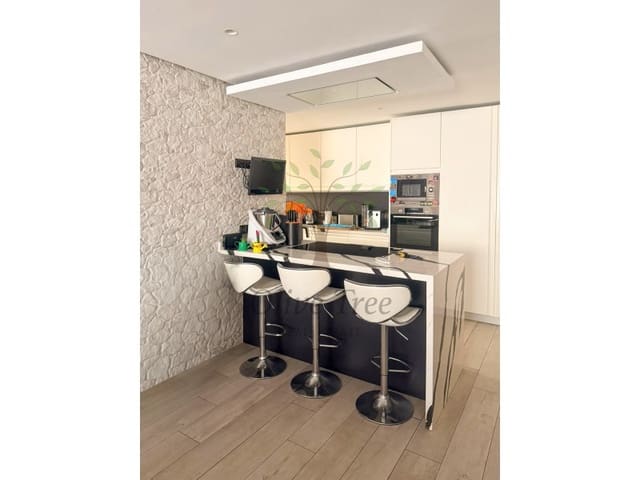 2 slaapkamer Appartement te koop in Sant Antoni de Portmany met zwembad - € 475.000 (Ref: 10139456)
