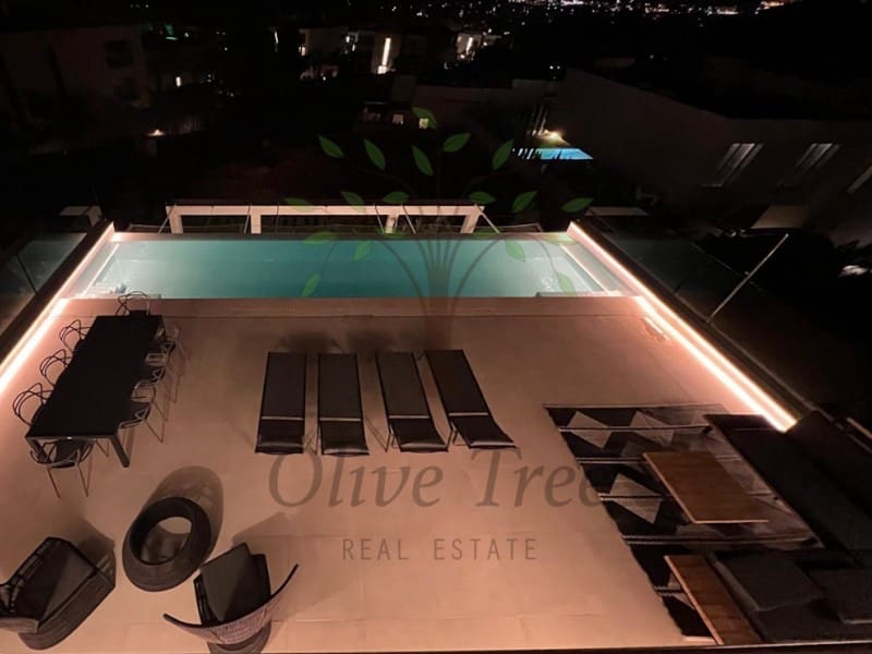 6 sypialnia Willa do wynajęcia w Nuestra Senora de Jesus z garażem - 11 800 € (Ref: 8612679)