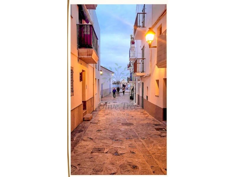 Restaurant/Bar til salgs i Ibiza by - € 750 000 (Ref: 8682637)