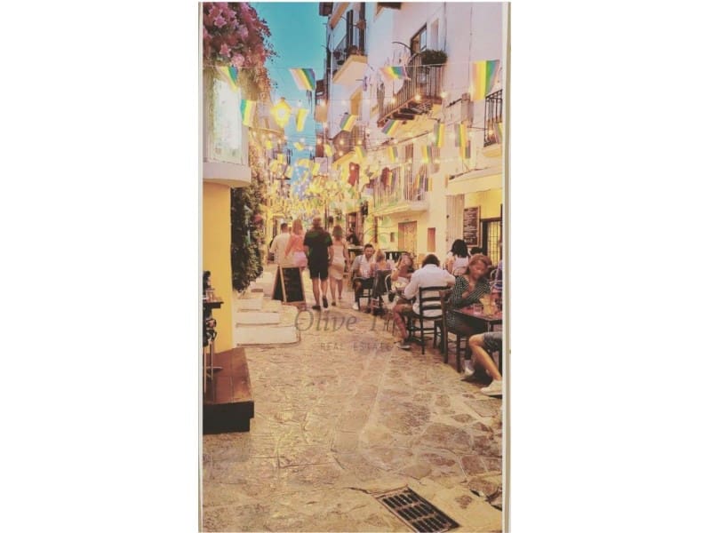 Restaurant/Bar til salgs i Ibiza by - € 750 000 (Ref: 8682637)