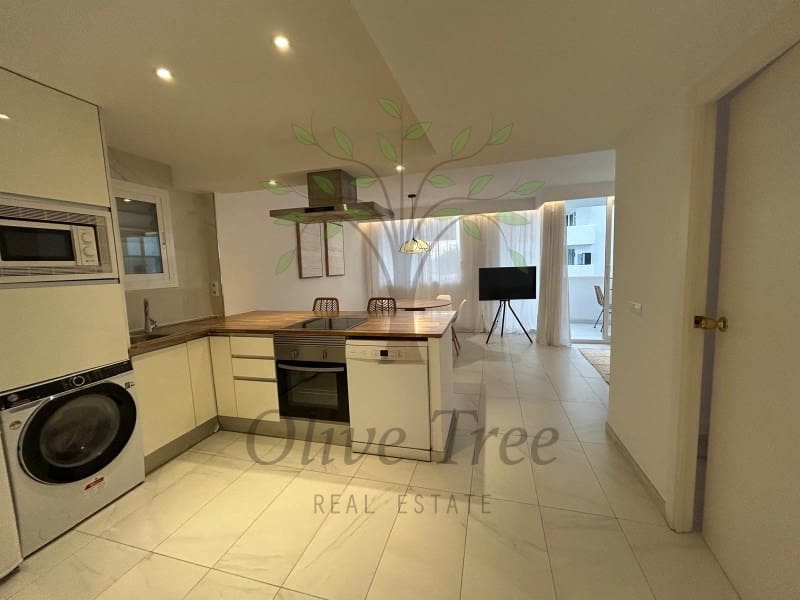 2 bedroom Apartment for rent in Ibiza / Eivissa town with pool - € 2,800 (Ref: 8728011)