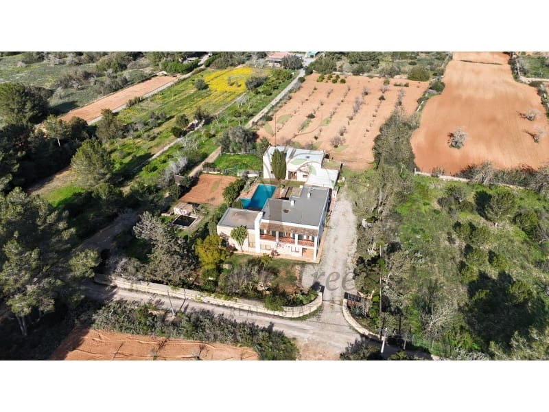 4 soveværelse Finca/Landehus til salg i Sant Rafael de Sa Creu med swimmingpool garage - € 4.465.000 (Ref: 8756211)