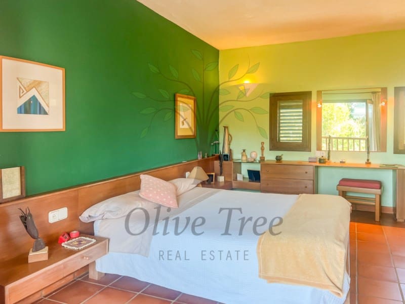 4 soveværelse Finca/Landehus til salg i Sant Rafael de Sa Creu med swimmingpool garage - € 4.465.000 (Ref: 8756211)