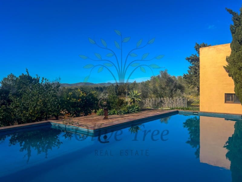 4 soveværelse Finca/Landehus til salg i Sant Rafael de Sa Creu med swimmingpool garage - € 4.465.000 (Ref: 8756211)