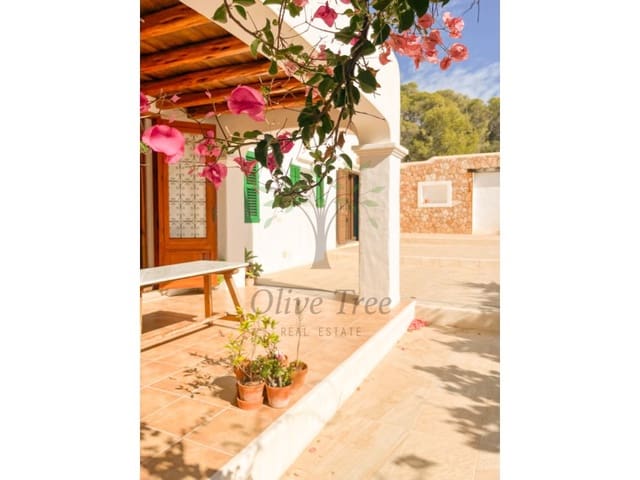 4 soveværelse Villa til leje i Sant Antoni de Portmany - € 4.500 (Ref: 8769090)