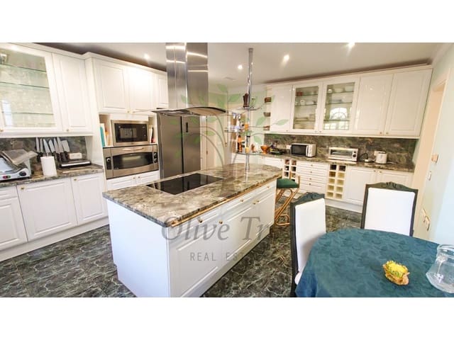 5 makuuhuone Huvila vuokrattavana paikassa Cala Bassa, San Jose / Sant Josep de Sa Talaia mukana uima-altaan 
autotalli - 13 500 € (Ref: 8786432)