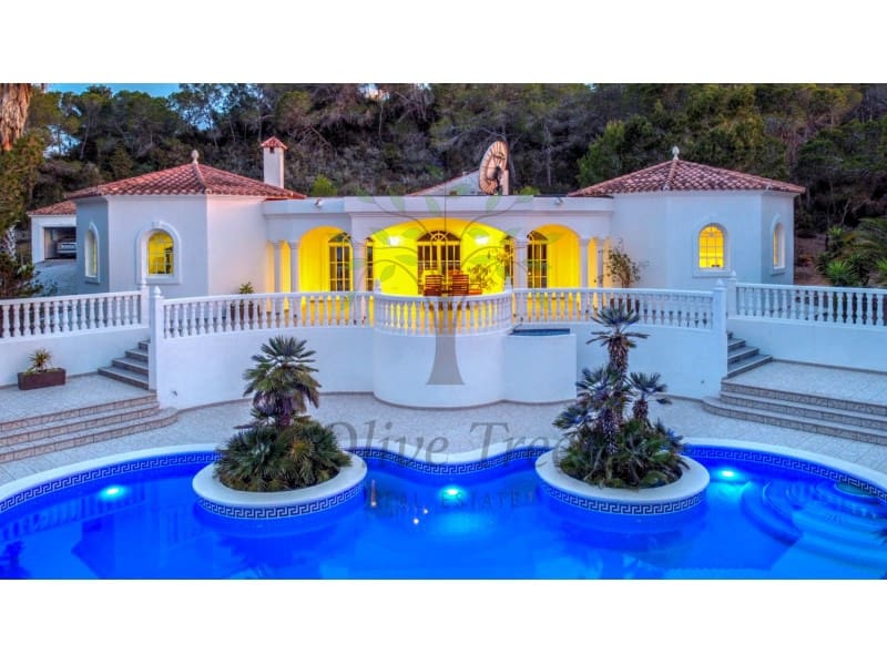 5 bedroom Villa for rent in Cala Bassa with pool garage - € 13,500 (Ref: 8786432)