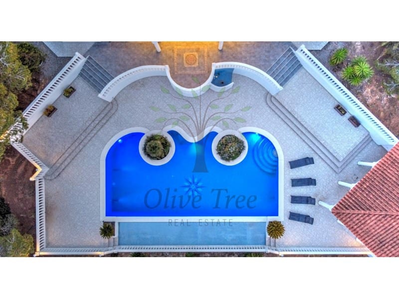 5 bedroom Villa for rent in Cala Bassa with pool garage - € 13,500 (Ref: 8786432)