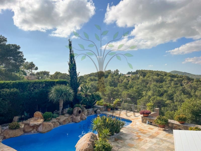 3 soverom Villa til salgs i Nuestra Senora de Jesus med svømmebasseng garasje - € 2 595 000 (Ref: 8789647)