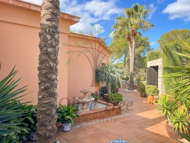 3 soverom Villa til salgs i Nuestra Señora de Jesus, Santa Eulalia / Santa Eularia med svømmebasseng garasje - € 2 595 000 (Ref: 8789647)