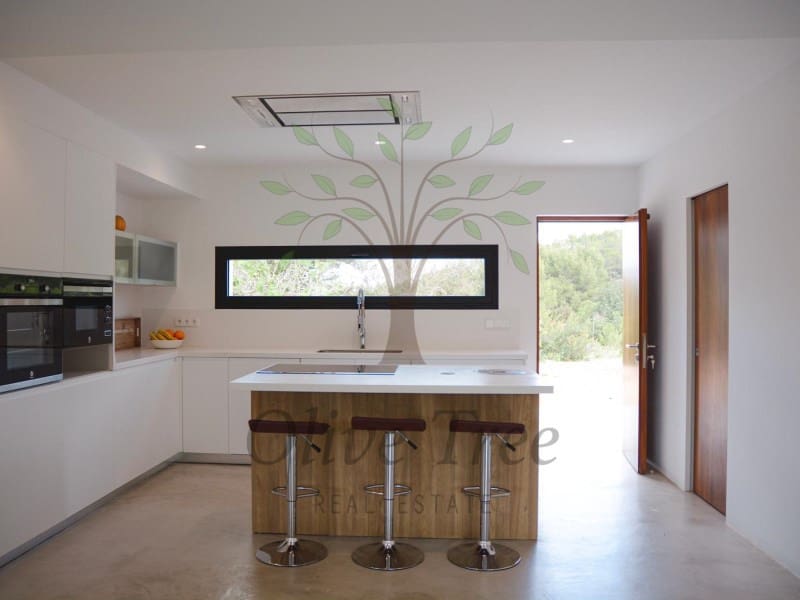 3 slaapkamer Villa te huur in San Jose / Sant Josep de Sa Talaia met garage - € 10.000 (Ref: 8818145)