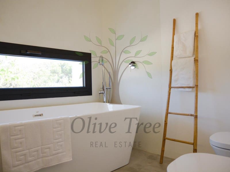 3 slaapkamer Villa te huur in San Jose / Sant Josep de Sa Talaia met garage - € 10.000 (Ref: 8818145)