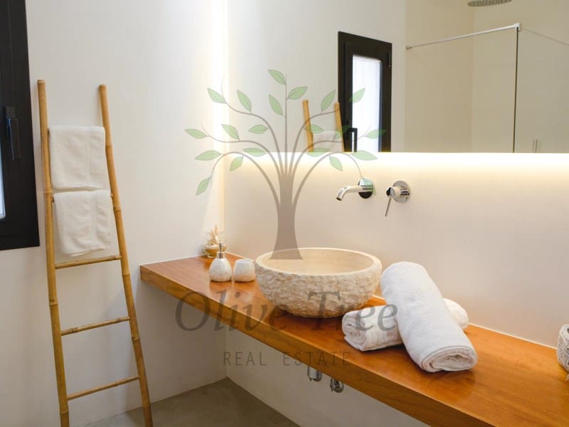 3 slaapkamer Villa te huur in San Jose / Sant Josep de Sa Talaia met garage - € 10.000 (Ref: 8818145)