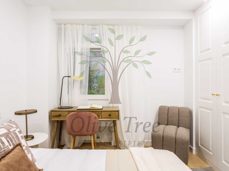 4 soveværelse Lejlighed til salg i Madrid by - € 1.850.000 (Ref: 8847863)