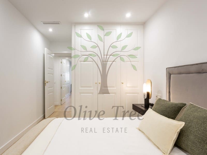 4 soveværelse Lejlighed til salg i Madrid by - € 1.850.000 (Ref: 8847863)