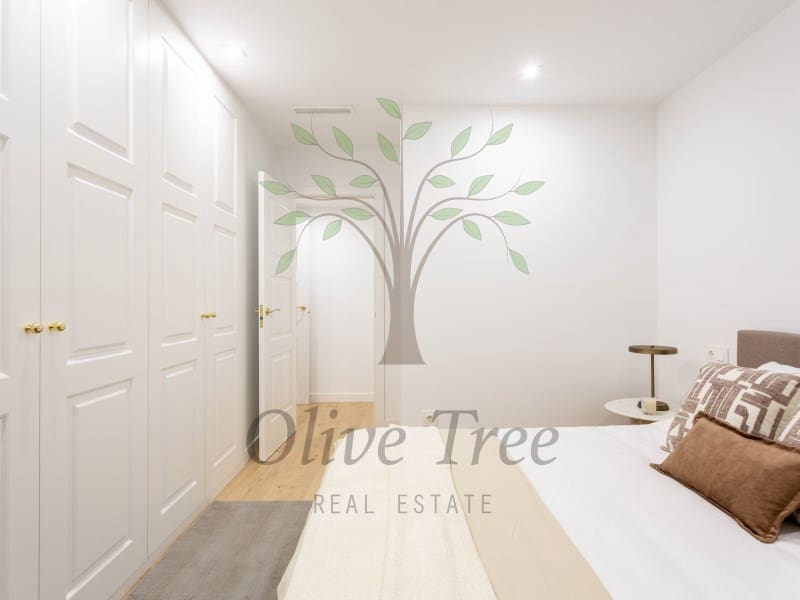 4 soveværelse Lejlighed til salg i Madrid by - € 1.850.000 (Ref: 8847863)