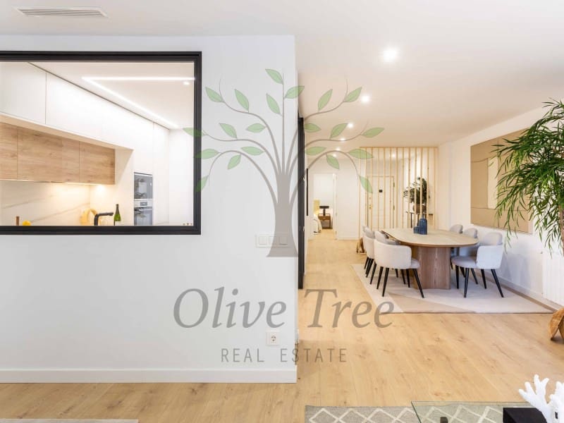 4 soveværelse Lejlighed til salg i Madrid by - € 1.850.000 (Ref: 8847863)