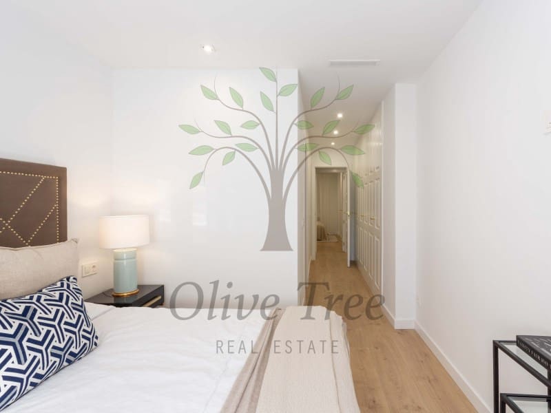 4 soveværelse Lejlighed til salg i Madrid by - € 1.850.000 (Ref: 8847863)