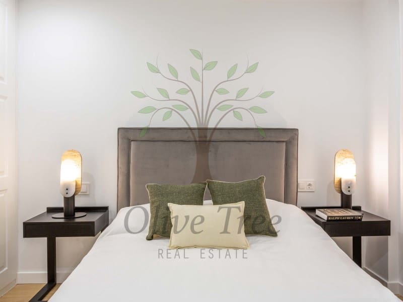 4 soveværelse Lejlighed til salg i Madrid by - € 1.850.000 (Ref: 8847863)