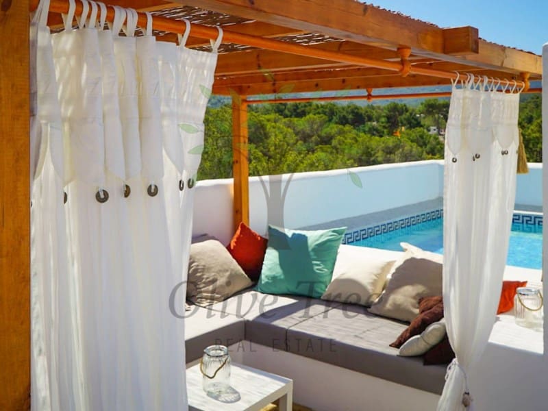 2 soverom Leilighet til leie i Cala Tarida med svømmebasseng - € 4 800 (Ref: 8869924)