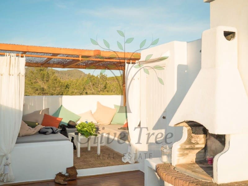 2 soverom Leilighet til leie i Cala Tarida med svømmebasseng - € 4 800 (Ref: 8869924)