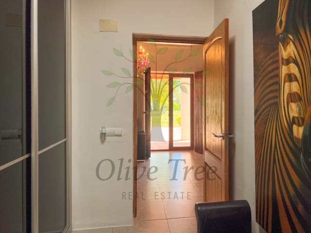 3 soveværelse Villa til leje i Santa Eulalia / Santa Eularia med garage - € 3.000 (Ref: 8908150)