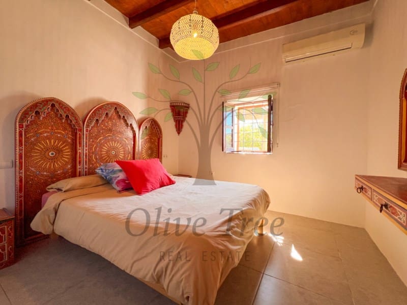 3 bedroom Villa for rent in Santa Eulalia / Santa Eularia with garage - € 3,000 (Ref: 8908150)