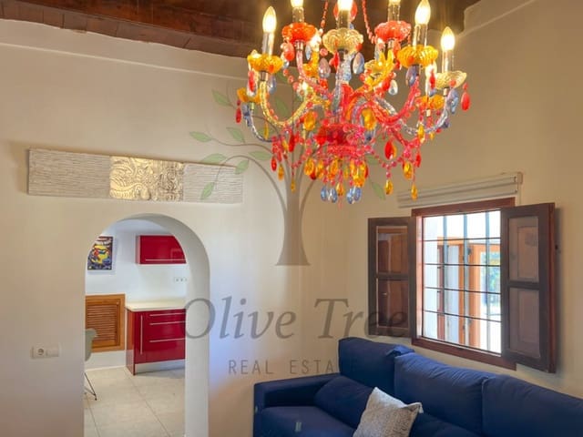 3 soveværelse Villa til leje i Santa Eulalia / Santa Eularia med garage - € 3.000 (Ref: 8908150)