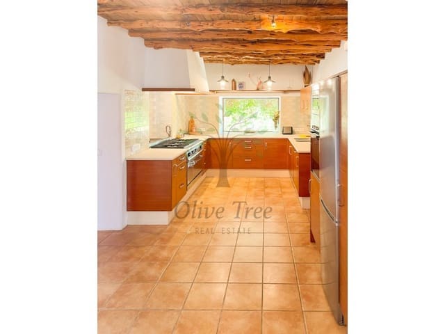 Villa/Maison de 4 chambres à louer à Sant Antoni de Portmany - 4 500 € (Ref: 8932515)