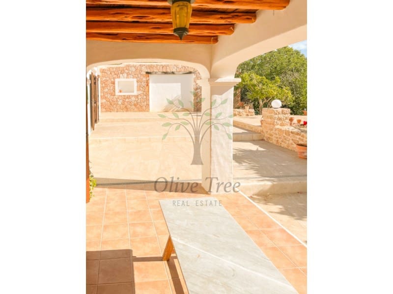 Villa/Maison de 4 chambres à louer à Sant Antoni de Portmany - 4 500 € (Ref: 8932515)