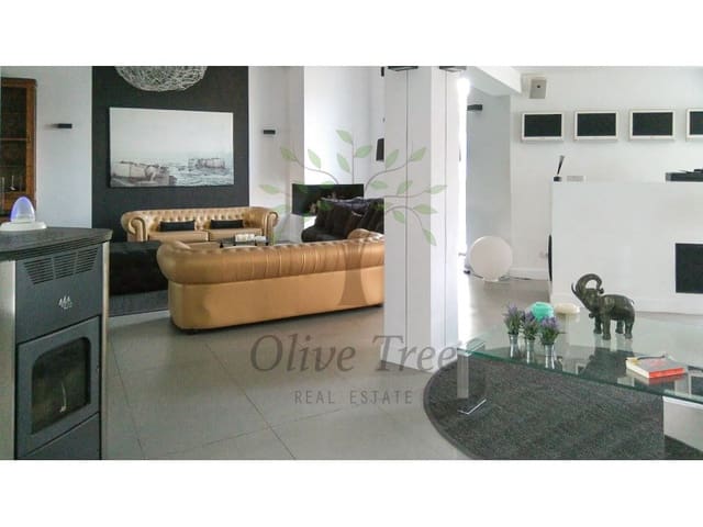 Chalet de 4 habitaciones en Santa Gertrudis de Fruitera, Santa Eulalia / Santa Eularia en alquiler con garaje - 10.000 € (Ref: 8962041)