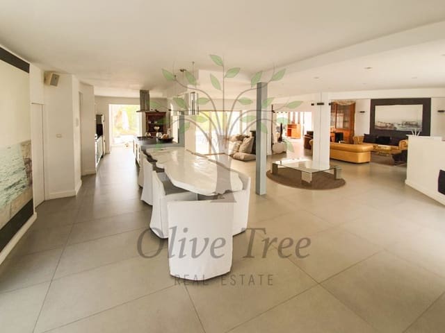 Chalet de 4 habitaciones en Santa Gertrudis de Fruitera, Santa Eulalia / Santa Eularia en alquiler con garaje - 10.000 € (Ref: 8962041)