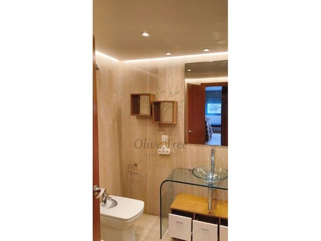 Appartement de 2 chambres à louer à Ibiza ville - 3 500 € (Ref: 9065511)