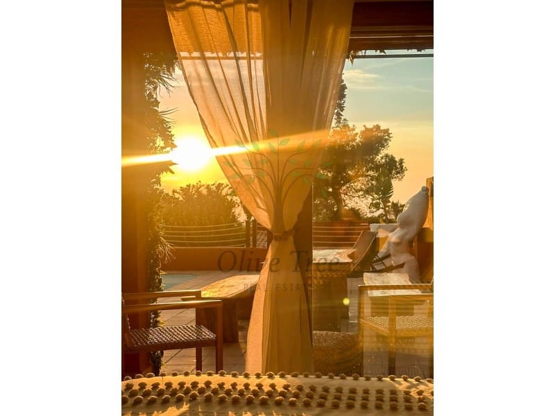 4 soveværelse Semi-Rækkehus til salg i Cala Moli med swimmingpool garage - € 1.200.000 (Ref: 9103373)