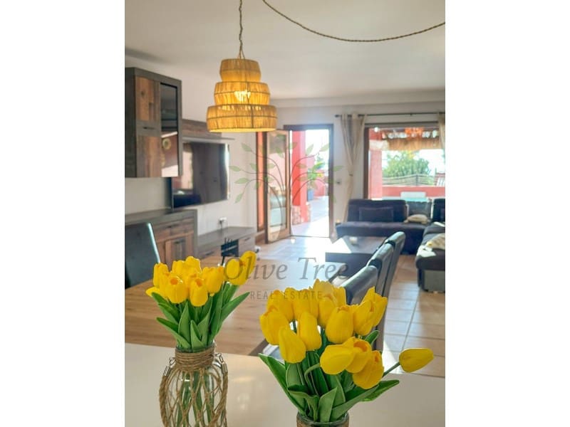 4 soveværelse Semi-Rækkehus til salg i Cala Moli med swimmingpool garage - € 1.200.000 (Ref: 9103373)