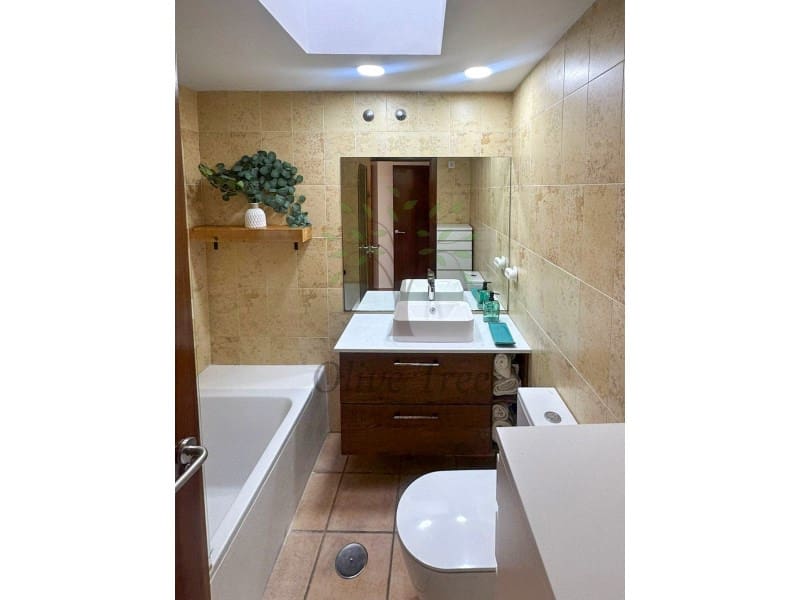 4 soveværelse Semi-Rækkehus til salg i Cala Moli med swimmingpool garage - € 1.200.000 (Ref: 9103373)