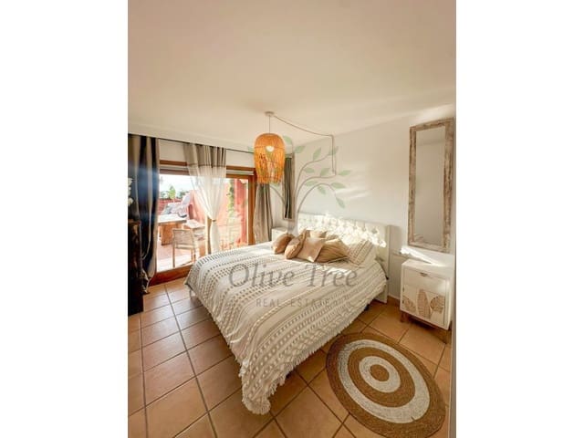 4 slaapkamer Halfvrijstaande villa te koop in Cala Molí, San Jose / Sant Josep de Sa Talaia met zwembad garage - € 1.400.000 (Ref: 9103373)